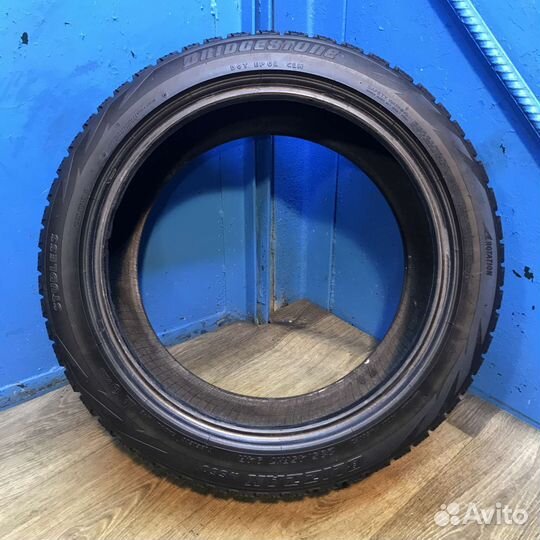 Bridgestone Blizzak WS-60 235/45 R17