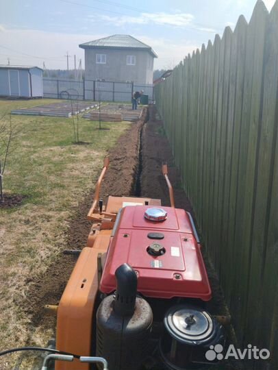 Копка траншей, траншеекопатель, бара