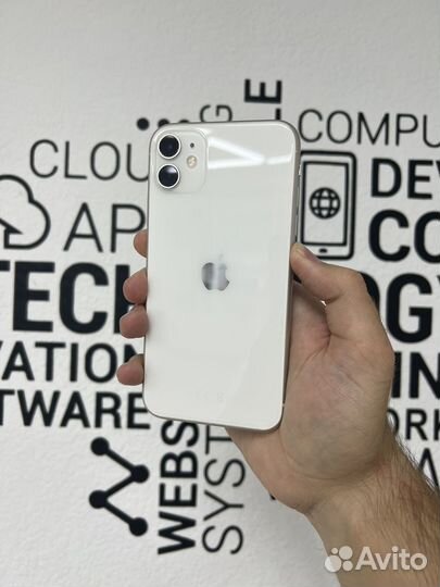 iPhone 11, 64 ГБ