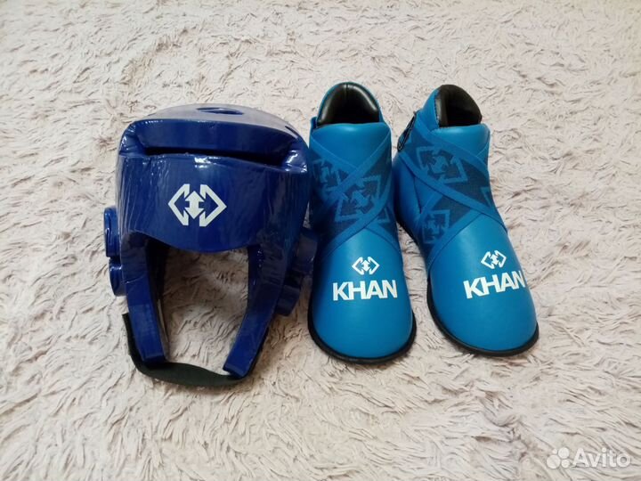 Шлем и футы для тхеквандо