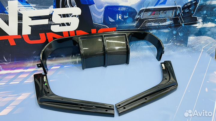 Диффузор с элеронами BMW F80 F82 V стиль карбон