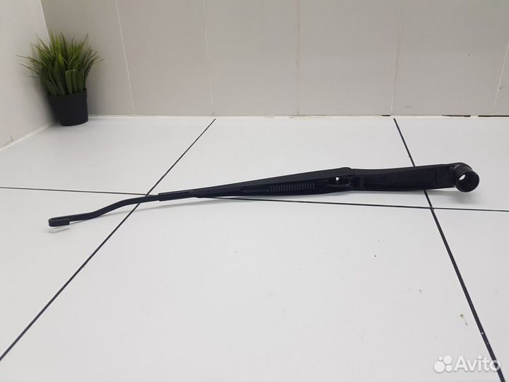 Поводок стеклоочистителя левый (Hyundai Creta II)