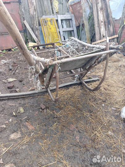 Сани для лошади и хомуты