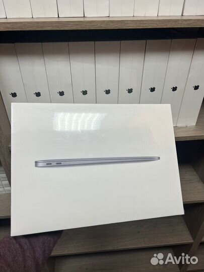 Macbook air 13 2020 black на M1 8/256