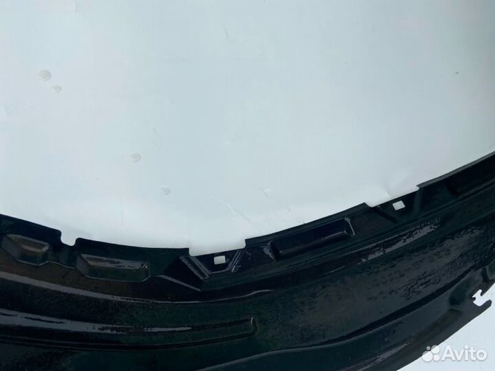 Подкрылок передний правый Toyota Land Cruiser