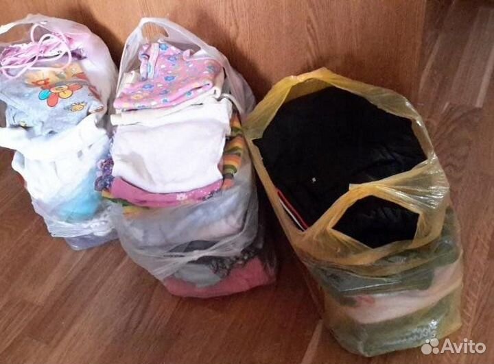 Детская одежда пакетом на 10-12 лет. Бонус гитара