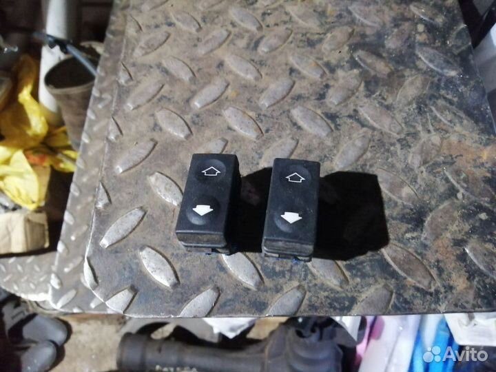 Кнопки наклона спинки заднего сидения BMW X5 e53