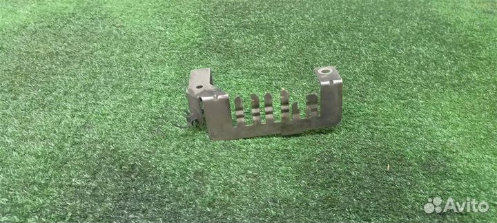 Кронштейн (сопут. товар) Audi Audi A8 4E 2002-2