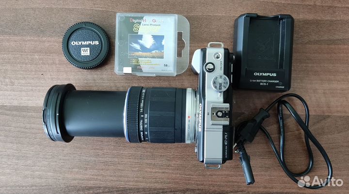 Продам фотоаппарат Olympus E-PL 1