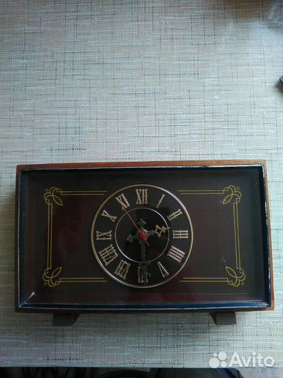 Часы советские