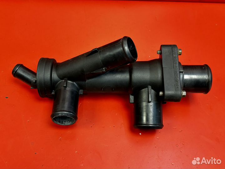 Фланец охлаждения 3.0 Ford Escape 2000-2006