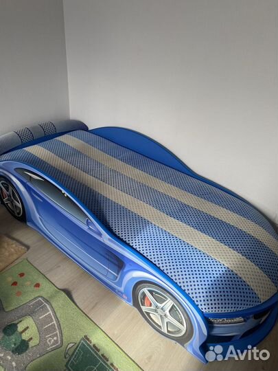 Кровать машина