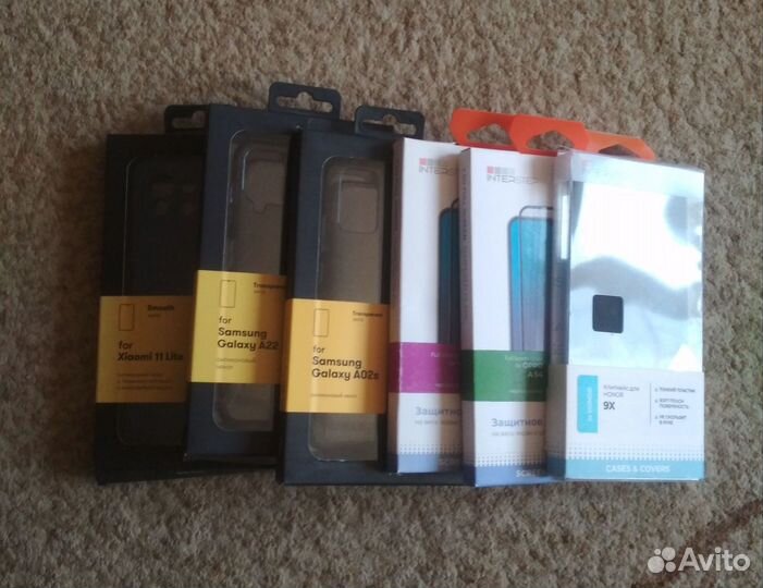 Чехлы и защитные стекла