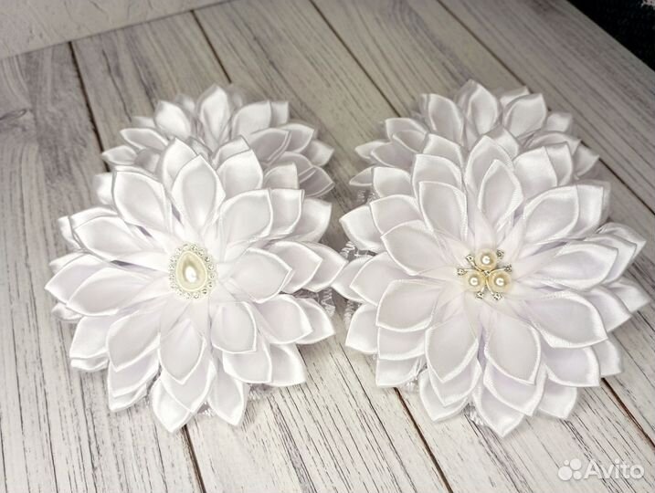 Белые бантики