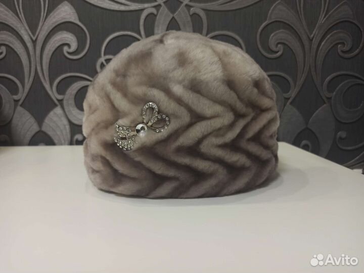 Шапка женская мутоновая