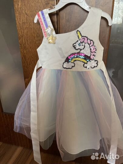 Детское платье праздничное на 3-4 года