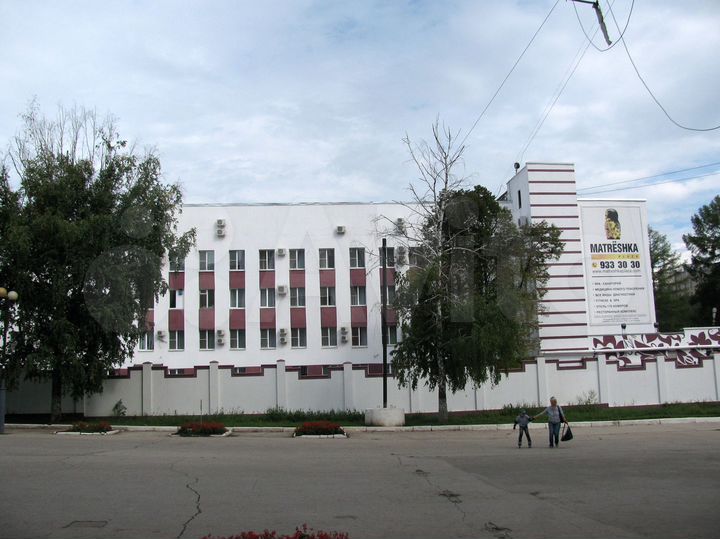 Весь Первый этаж на Металлурге 328м²