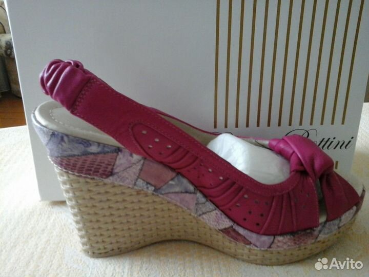 Женская обувь босоножки новые 37 размер
