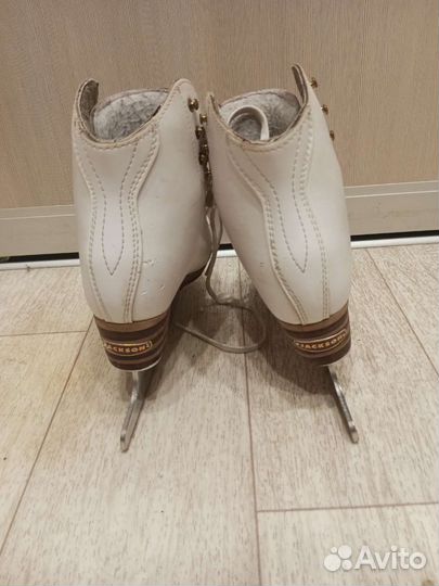 Фигурные коньки 