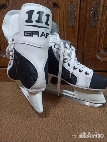 Коньки хоккейные