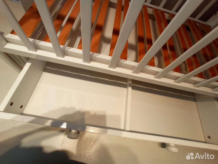 Кроватка Можга с маятником