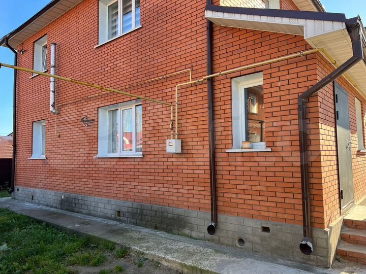 Коттедж 340 м² на участке 7,2 сот.