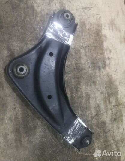 Рычаг передний Нижний Nissan Juke