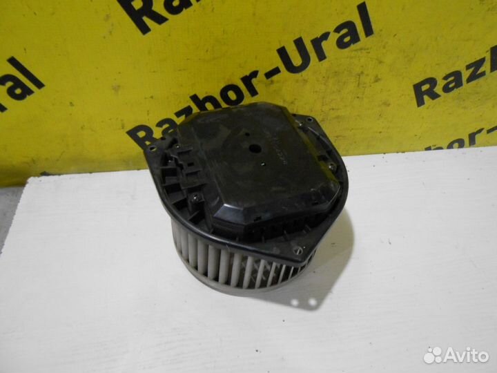 Моторчик печки Ниссан Мурано z50