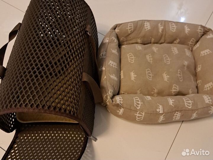 Сумка и лежанка для переноски животных