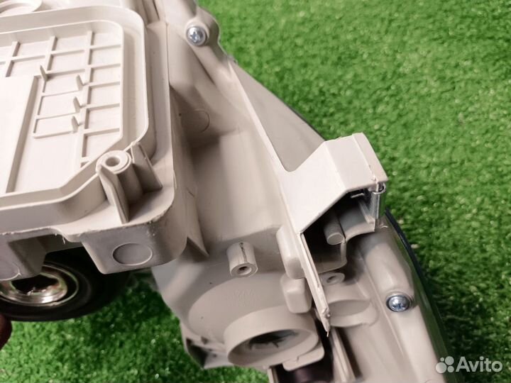 Фары Camry v40 новые 8113033612, 8117033611