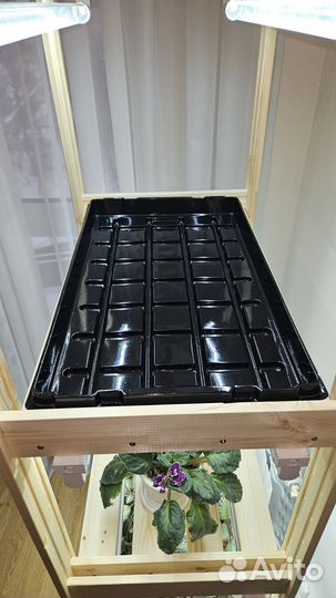 Стеллаж деревянный с освещением