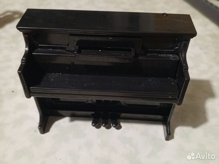 Рояль для кукольного домика