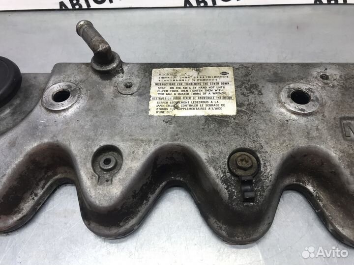 Клапанная крышка Nissan Sunny B12 1987 г.в