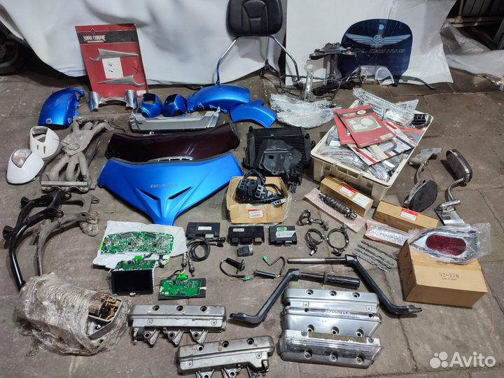 На мотоцикл Honda Gold Wing 1800 запчасти