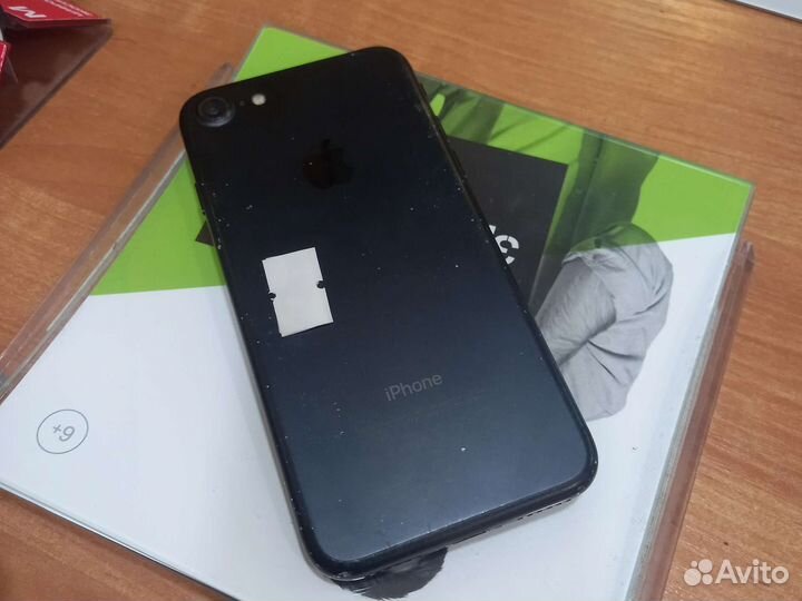 Телефон iPhone 7 32 гб