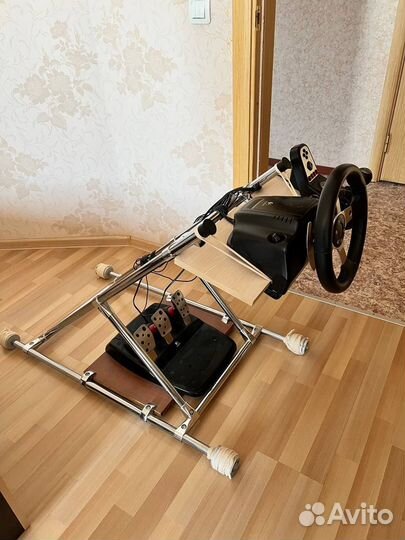 Игровой руль logitech g25 со станиной