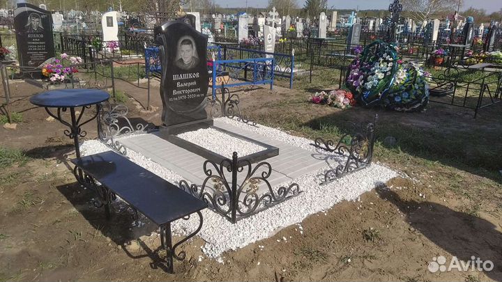 Благоустройство могил, ритуальные плиты