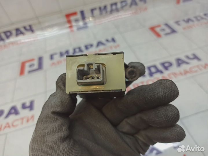 Кнопка освещения панели приборов Toyota Land Cruiser (J100) 84119-60050