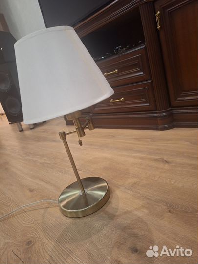 Лампа настольная