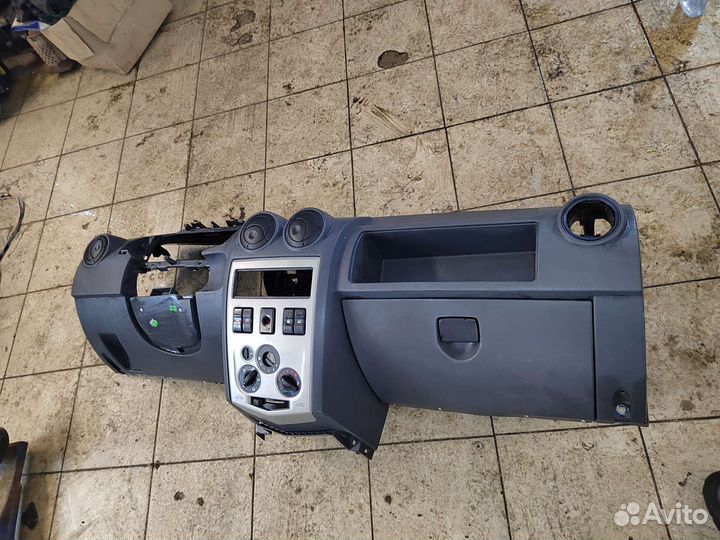 Торпеда с подушкой Renault Logan 1