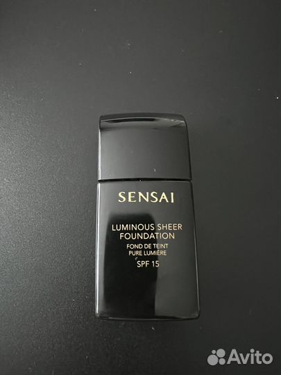 Тональный крем sensai