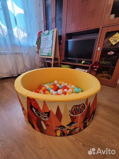 Сухой бассейн с шариками бу