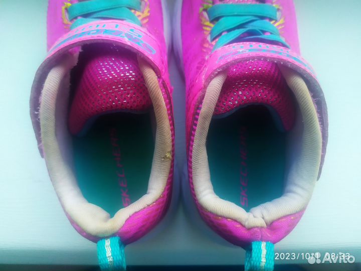 Кроссовки для девочки