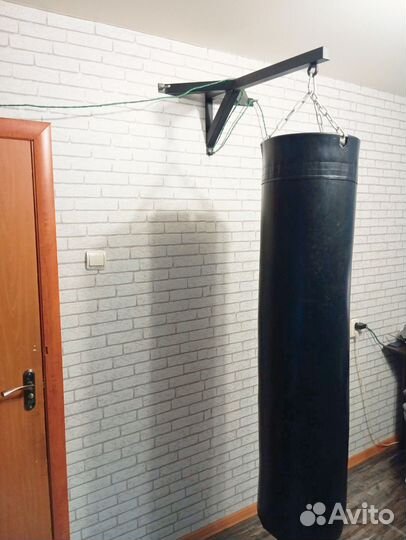 Боксерская груша с кронштейном