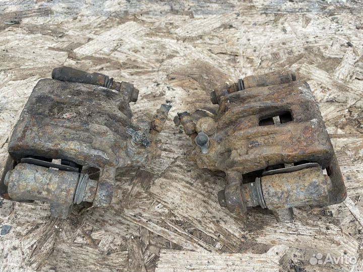 Kia ceed суппорт задний правый и левый