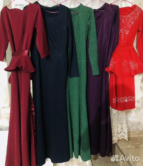 Платья
