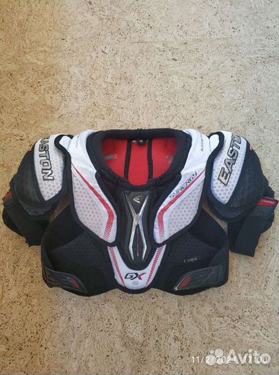 Нагрудник Easton, термобелье Bauer