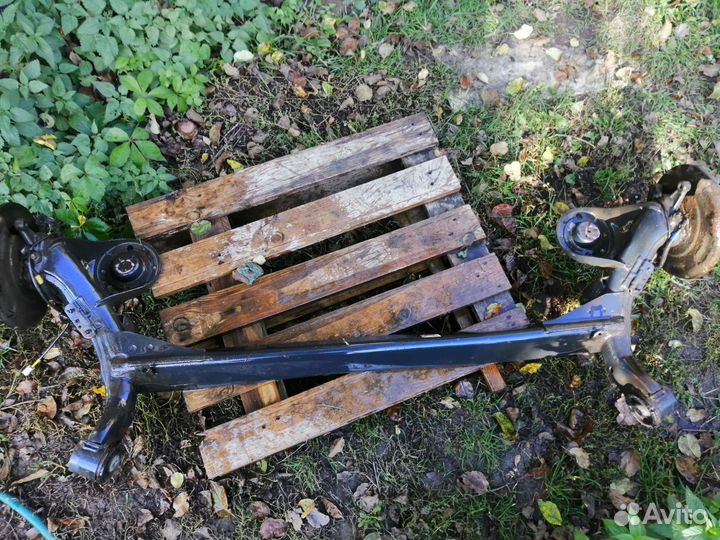 Задняя балка Hyundai Solaris 1