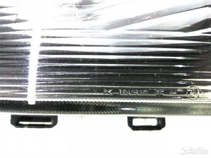 Фара передняя правая Mitsubishi Pajero V46 4M40