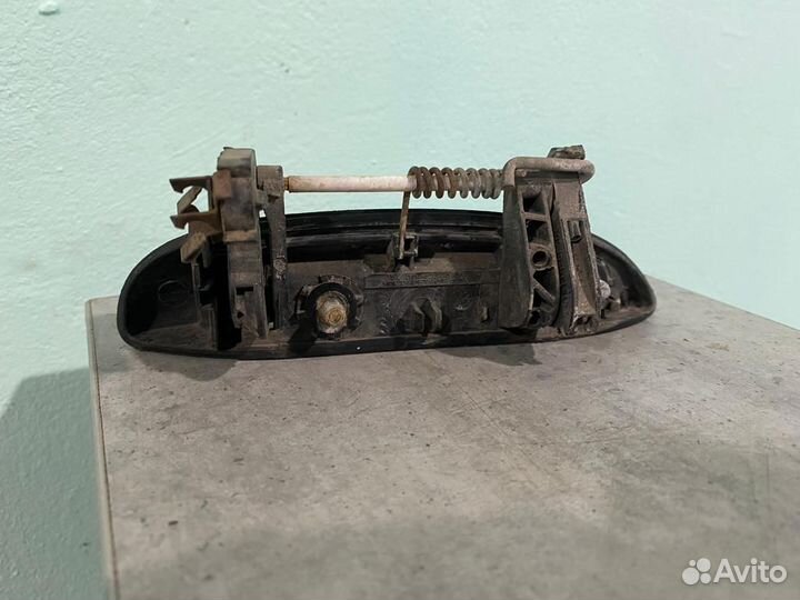 Ручка наружная передняя левая Renault Logan